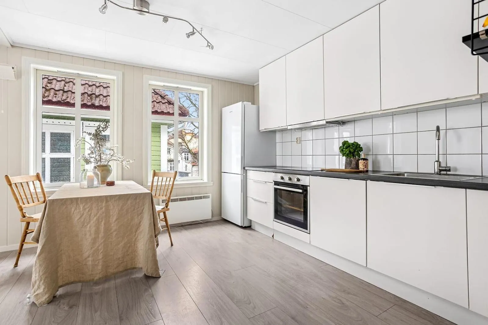 شقة Charming Townhouse - Walk Everywhere! برغن النرويج